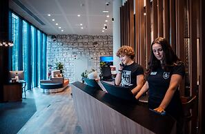 The Originals Boutique, Hôtel Maison Montmartre Paris Les Puces