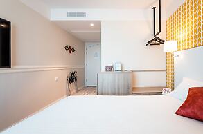 The Originals Boutique, Hôtel Maison Montmartre Paris Les Puces