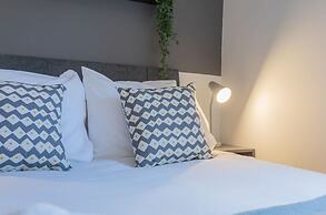 Central Belfast Apartments: 7 Camden Street