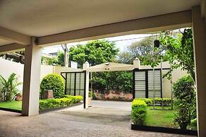 The Prestige Court Residence