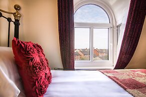 Creston Villa Guest House