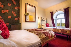 Creston Villa Guest House