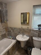 Barncroft Luxury Guest House