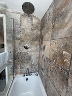 Barncroft Luxury Guest House