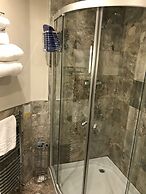 Barncroft Luxury Guest House