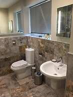 Barncroft Luxury Guest House