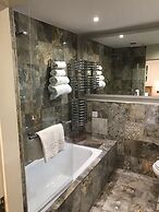 Barncroft Luxury Guest House