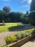 Barncroft Luxury Guest House