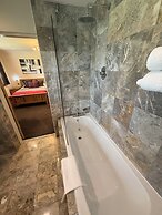 Barncroft Luxury Guest House