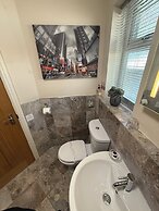 Barncroft Luxury Guest House