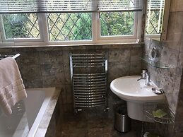 Barncroft Luxury Guest House