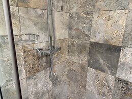 Barncroft Luxury Guest House