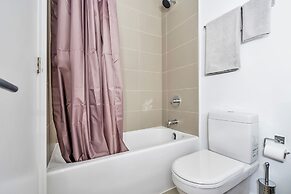 QuickStay Yorkville Condo - Yonge & Bloor