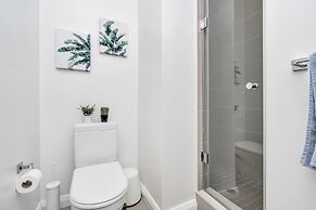 QuickStay Yorkville Condo - Yonge & Bloor