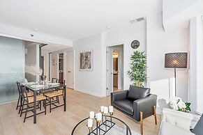 QuickStay Yorkville Condo - Yonge & Bloor