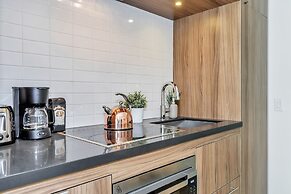 QuickStay Yorkville Condo - Yonge & Bloor