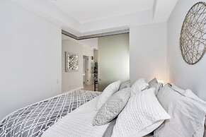 QuickStay Yorkville Condo - Yonge & Bloor