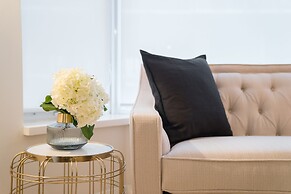 QuickStay Yorkville Condo - Yonge & Bloor