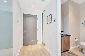 QuickStay Yorkville Condo - Yonge & Bloor