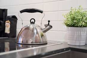 QuickStay Yorkville Condo - Yonge & Bloor