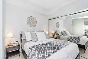 QuickStay Yorkville Condo - Yonge & Bloor