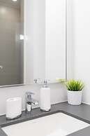 QuickStay Yorkville Condo - Yonge & Bloor