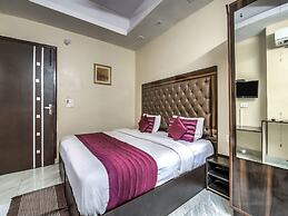 OYO 2807 Hotel Crosswinds Residency