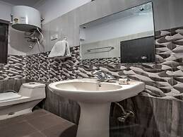 OYO 2807 Hotel Crosswinds Residency