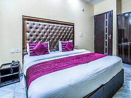 OYO 2807 Hotel Crosswinds Residency
