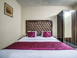 OYO 2807 Hotel Crosswinds Residency