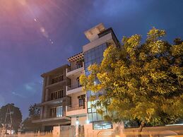 OYO 2807 Hotel Crosswinds Residency