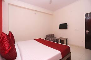 OYO 9339 Terrene Empire