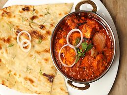 OYO 9339 Terrene Empire