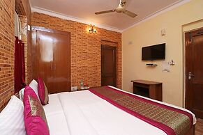 OYO 10661 DSR Classic