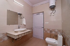 OYO 10661 DSR Classic