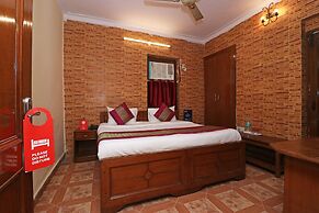 OYO 10661 DSR Classic