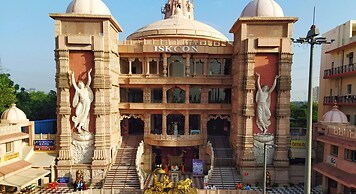 OYO 10661 DSR Classic