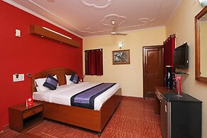 OYO 10661 DSR Classic