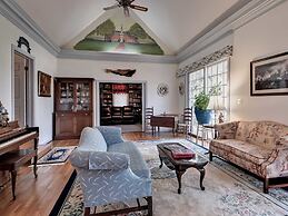 Aldrich House Bed & Breakfast