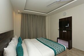 OYO 11340 Hotel Lakshmi Palace