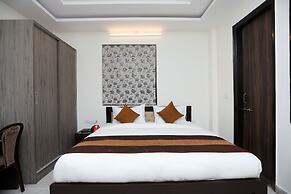 OYO 10581 Platinum Residency