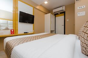 OYO 11720 Gold Coast Inn