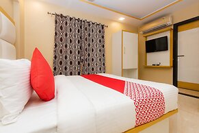 OYO 11720 Gold Coast Inn