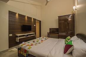 OYO 11568 Home Duplex Studio Calangute