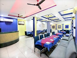 OYO 4256 Hotel Rajmahal