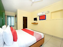 OYO 4256 Hotel Rajmahal