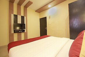 OYO 10551 Hotel RJ Grand