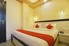 OYO 10551 Hotel RJ Grand