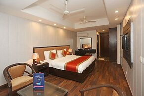 OYO 11451 The Avenue residency