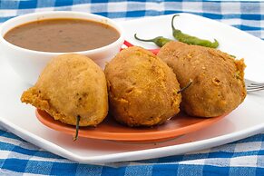 OYO 10682 Hotel Blue Lotus